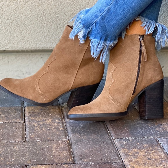 Genuine Leather Distressed Burnished Ankle Boots - Picture 8 of 11